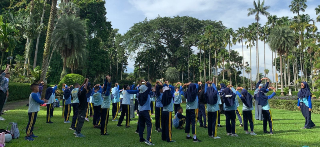 Semangat Sekolah di Pekan Pertama di SDIT Bening