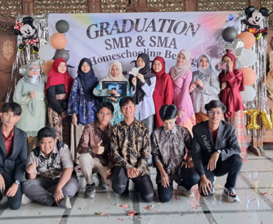 Kelulusan SMP SMA Homeschooling Bening
