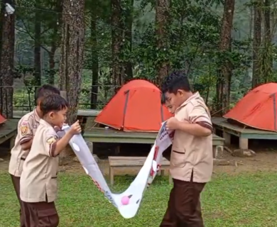 Kemah Fase B - Adab Kepada Alam Sekitar